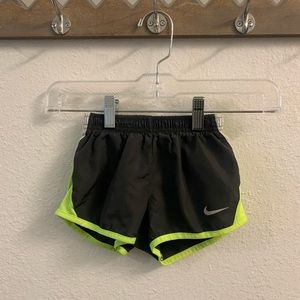 5/$20  Girls Nike Shorts 3T